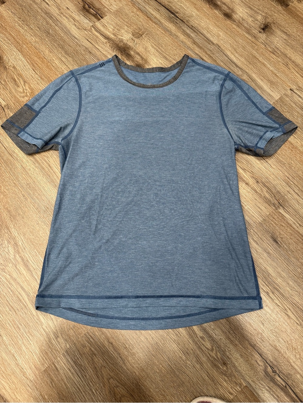 Lululemon Men's Heathered Blue Short Sleeve Crew